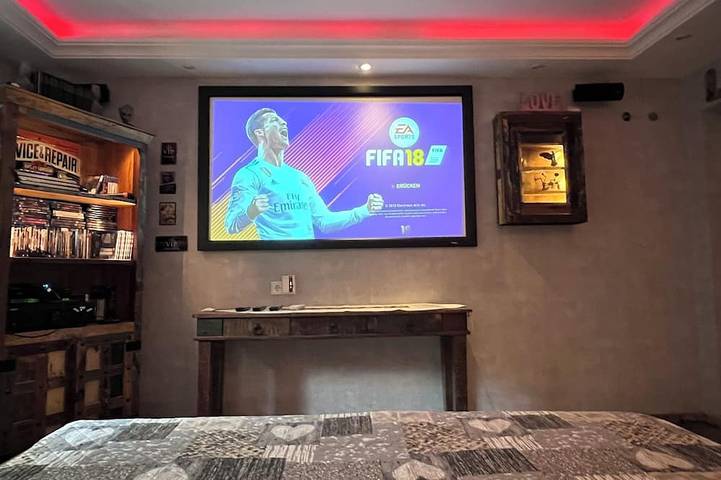 Ferienwohnung für 2 Personen, mit Whirlpool und Sauna sowie Garten, mit Haustier in Düsseldorf und Umgebung - 2