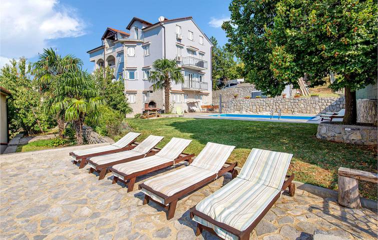 Ferienwohnung für 6 Personen, mit Pool und Terrasse in Rijeka - 2