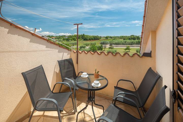 Ferienwohnung für 4 Personen, mit Balkon/Terrasse und Pool in Porec und Umgebung - 4