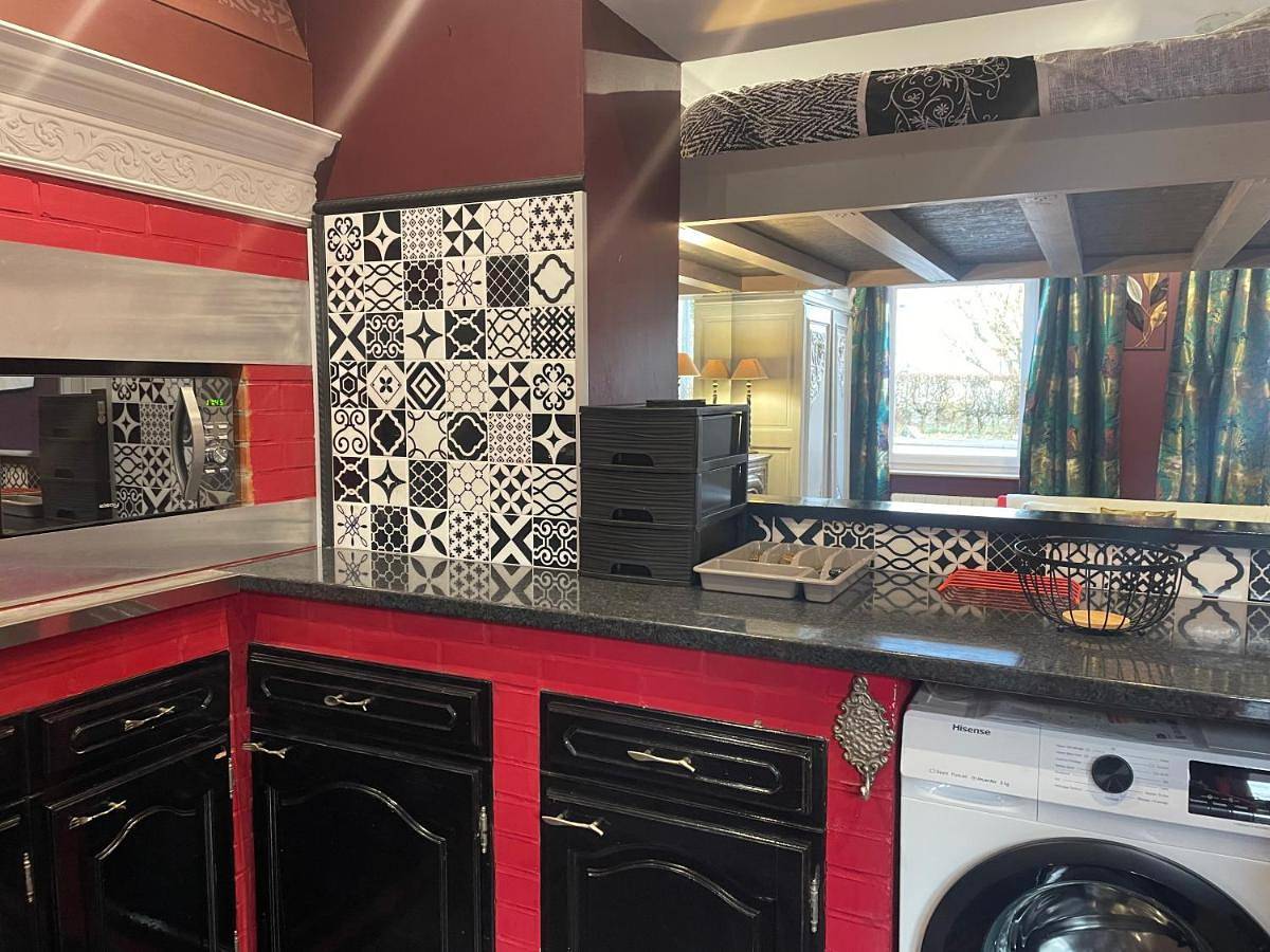 Appartement entier, Apartment - Ground Floor in Bavay, Avesnes-sur-Helpe