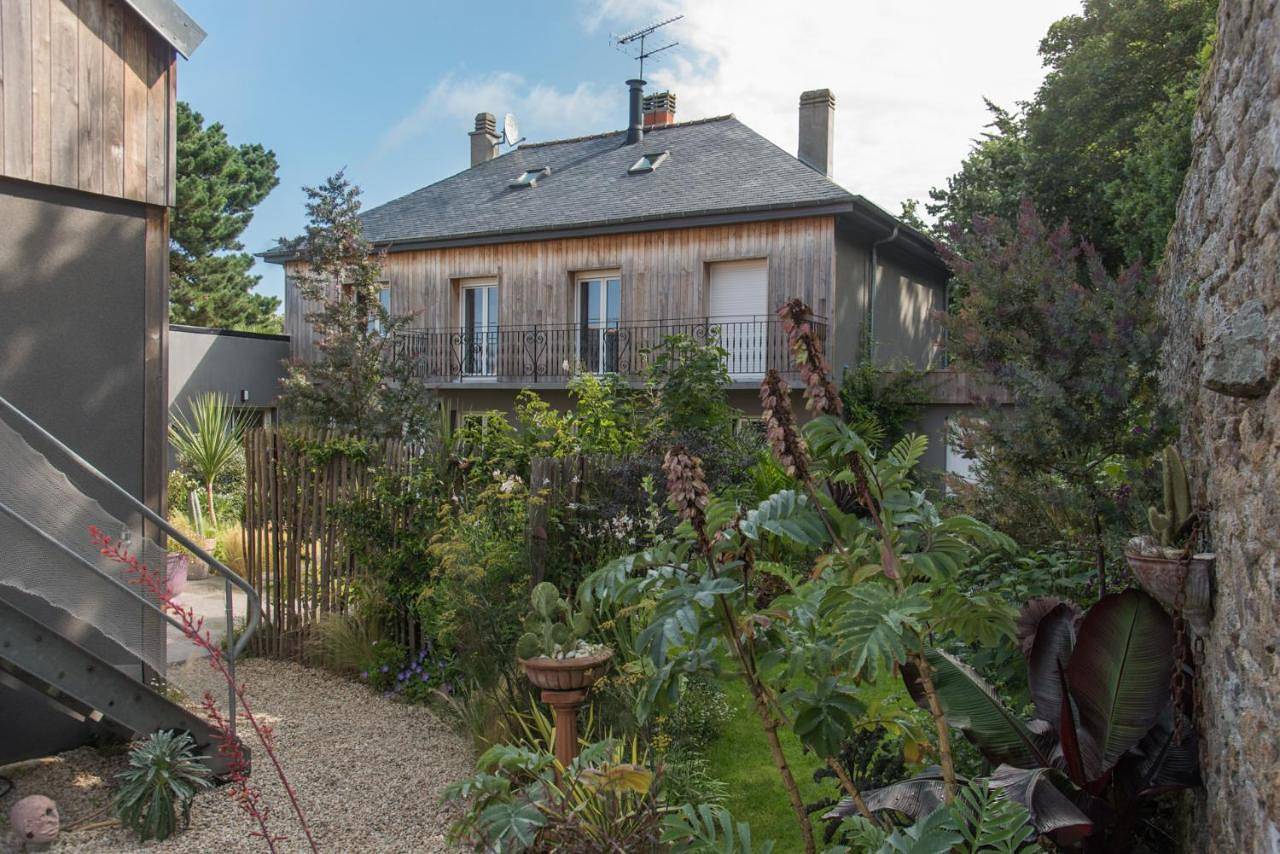 Chambre d'hôte et gîte du jardin des corsaires in Saint-Malo, Région de Saint-Malo