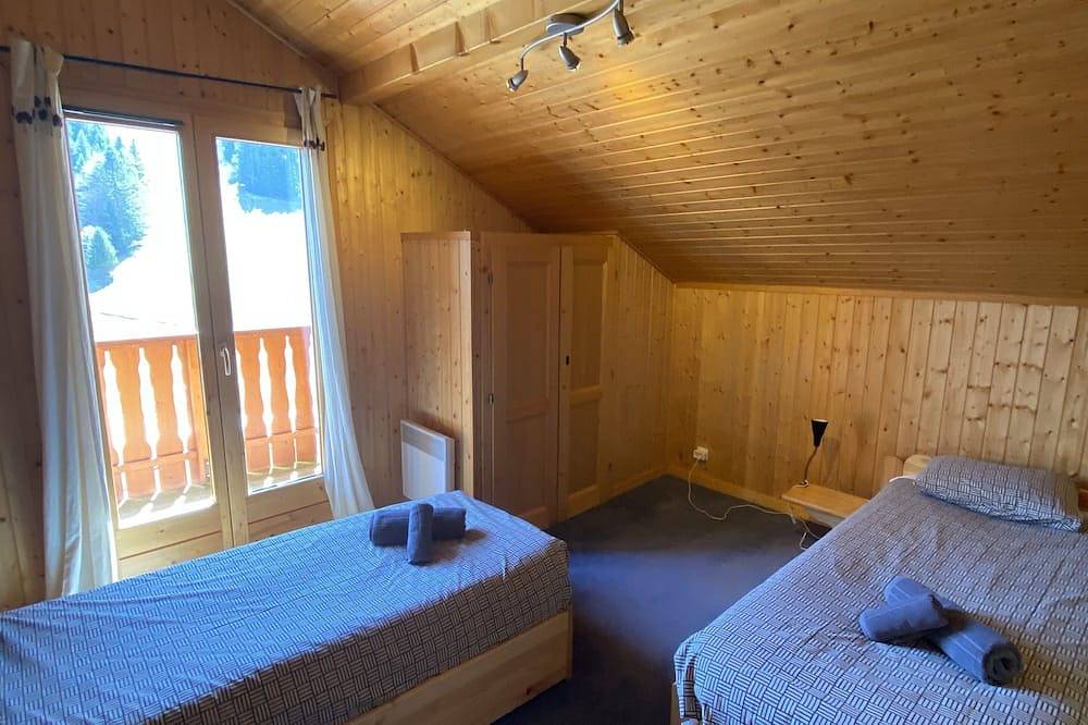 5-bedroom chalet with private sauna and stunning views in Le Biot, Thonon-les-Bains und Umgebung
