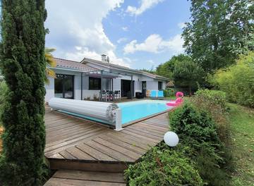 Gîte pour 9 personnes, avec piscine ainsi que terrasse et jardin à Andernos-les-Bains