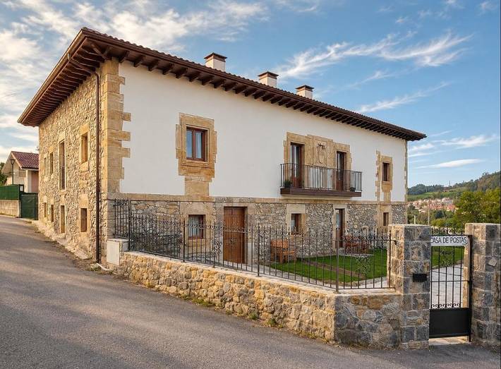 Apartahotel para 7 personas, con Balcón además de Terraza y Jardín en Costa de Cantabria