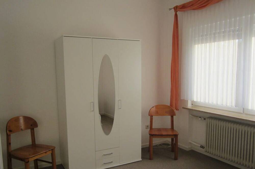 Ganze Wohnung, Ferienwohnung \"Kleyne Rore\" - Appartement/Fewo, Bad, Wc, 2 Schlafräume in Wittlich, Bernkastel-Kues & Umgebung