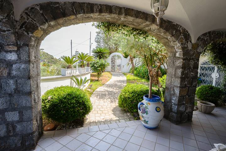 Location de vacances pour 12 personnes, avec terrasse et jardin dans Ischia - 3