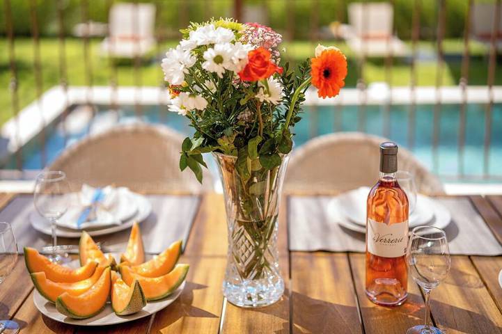 Gîte pour 10 personnes, avec jardin à Puget