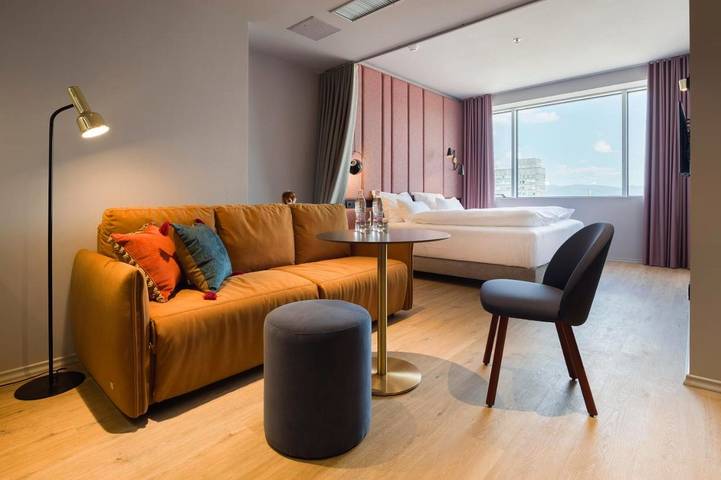 Hotel para 4 pessoas, com terraço - 1