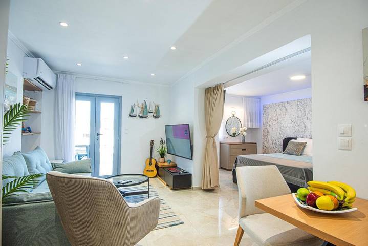 Ferienwohnung für 4 Personen, mit Balkon und Terrasse sowie Ausblick in Kritsa