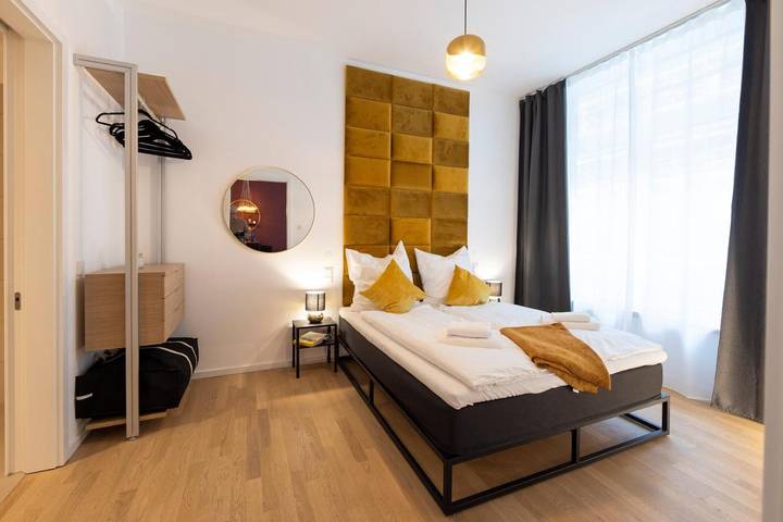 Aparthotel para 4 personas, con vistas y jardín - 1