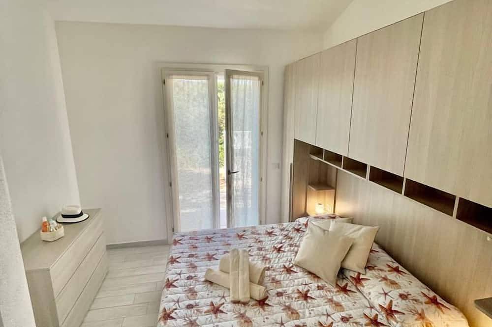 Mac House - uni/bifam, in pine forest 300mt from the sea in San Pietro a Mare, Valledoria