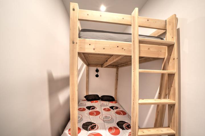 Ganze Wohnung, Ferienwohnung für 6 Personen in Mijoux, Regionaler Naturpark Hochjura