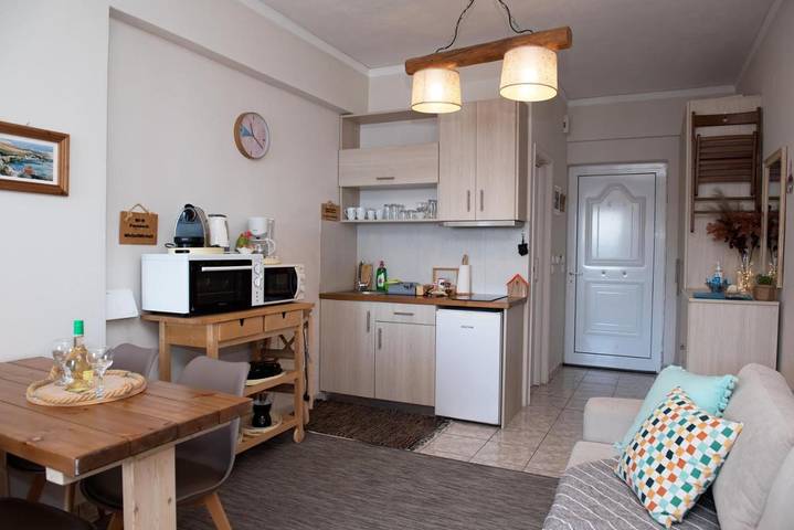 Ferienwohnung für 3 Personen, mit Balkon und Terrasse sowie Ausblick in Tolo - 2