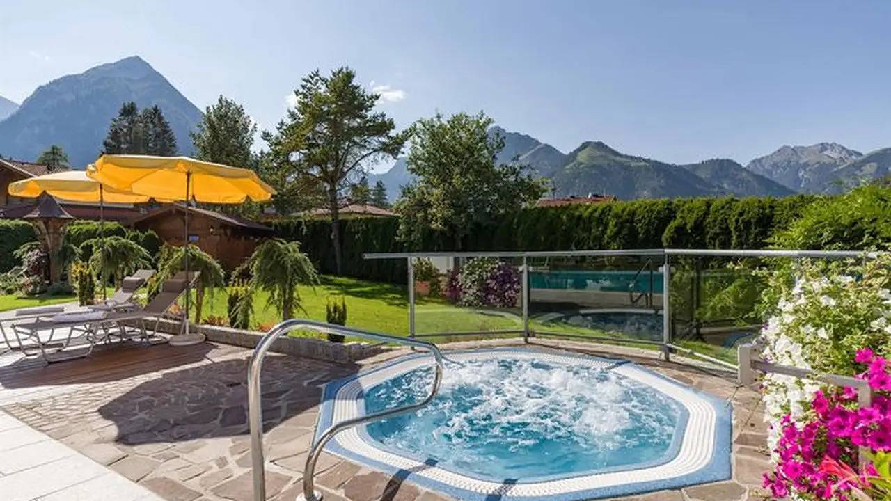 Doppelzimmer für 2 Personen (24 m²) in Pertisau in Pertisau, Eben am Achensee