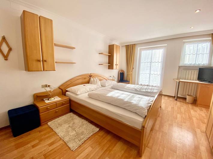 Hütte für 3 Personen, mit Terrasse und Garten sowie Ausblick in Schlern-Gruppe