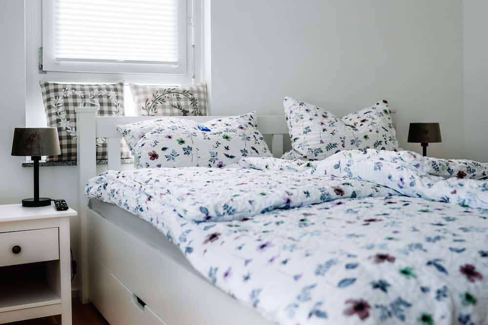 Ganze Wohnung, Kleines Schwarzwald Apartment mit Balkon, Aufzug und Garage in Villingen-Schwenningen, Mittlerer Schwarzwald