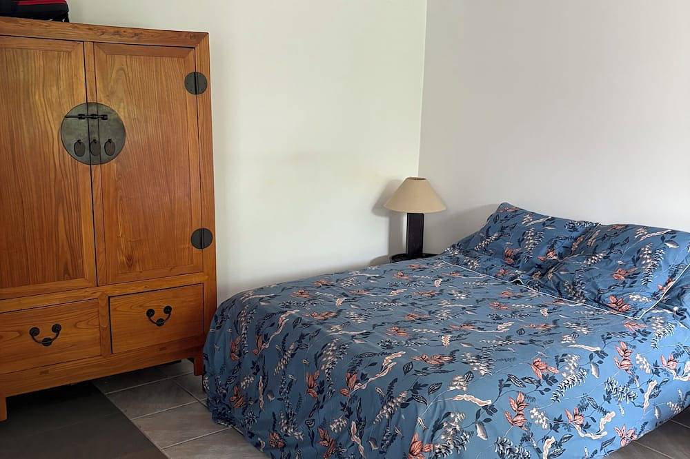 Entire apartment, Dream rental on the banks of the Marne near Paris in Noisy-le-Grand, Seine-Saint-Denis