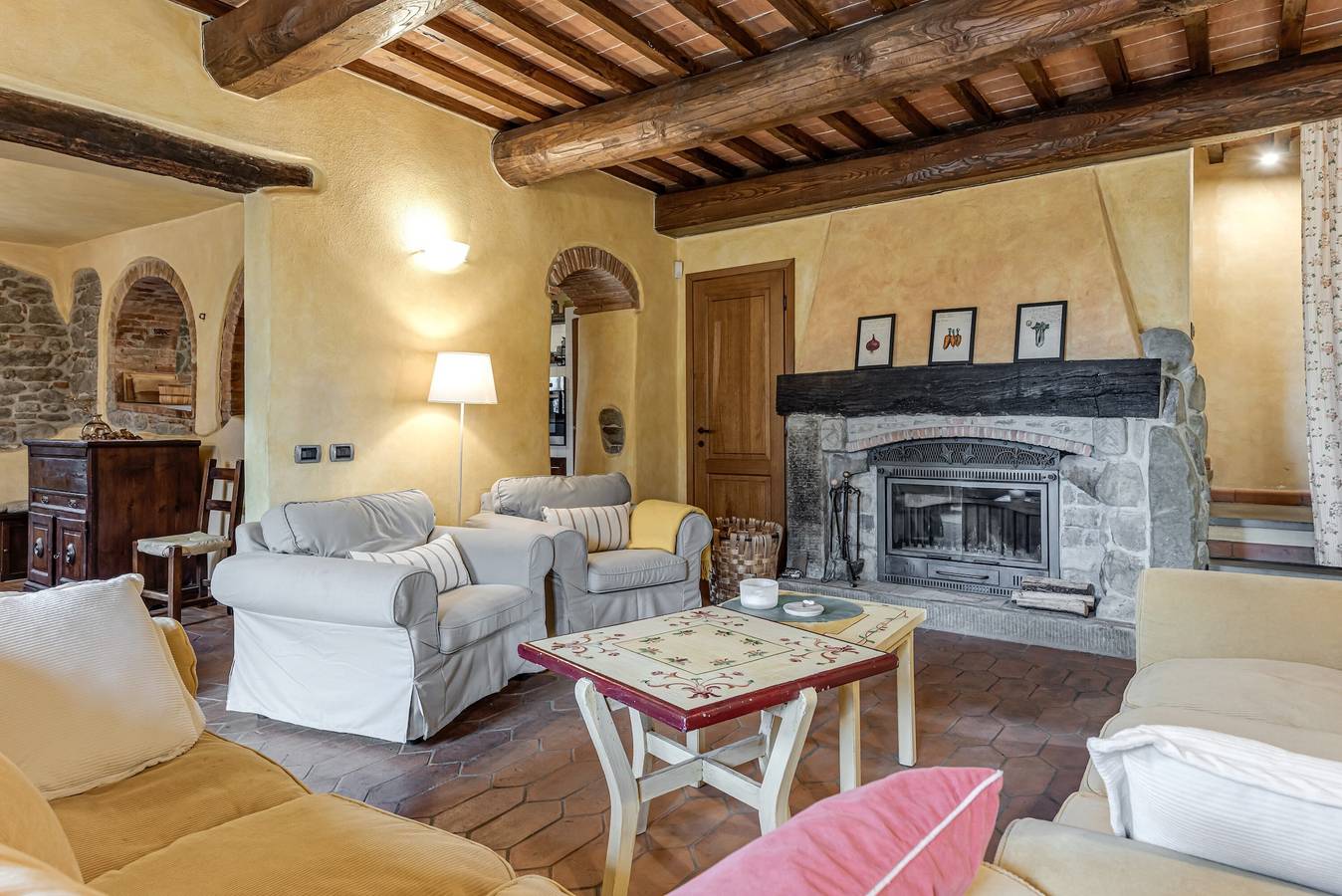 Appartamento intero, Appartamento 'La Perla' con piscina condivisa, terrazza privata e Wi-Fi in Pian di Scò, Castelfranco Piandiscò (comune)