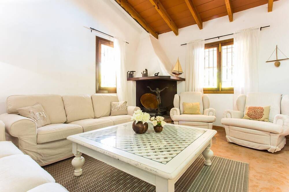 Beautiful home in Manacor with private swimming pool, can be inside or outside in Manacor, East Majorca