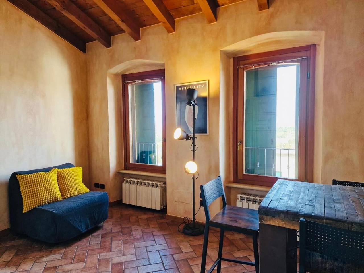 Ganze Wohnung, Ferienwohnung 'Casa Dolca La Torre' mit Seeblick, Wlan und Klimaanlage in Pozzolengo, Gardasee
