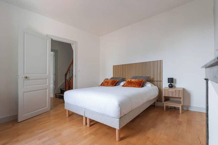 Maison clim jardin Tours centre 8 personnes 4 chambres in Tours, Région de Tours