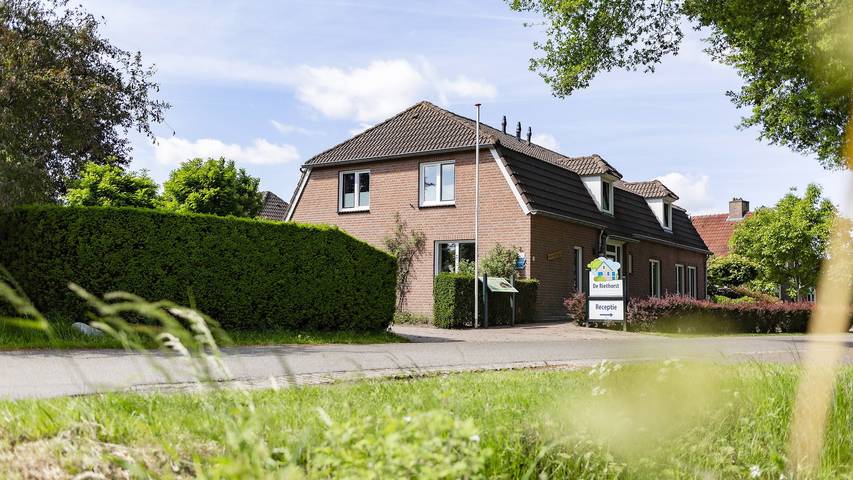 Ferienhaus für 10 Personen, mit Balkon/Terrasse und Terrasse sowie Sauna in Plasmolen