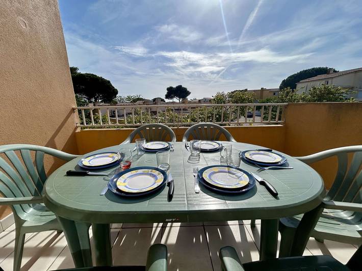 Gîte pour 6 personnes, avec terrasse dans Plage de La Roquille - 2