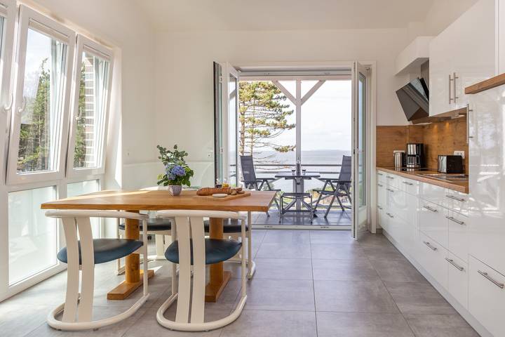 Ferienwohnung für 4 Personen, mit Seeblick und Balkon sowie Ausblick auf Amrum - 2