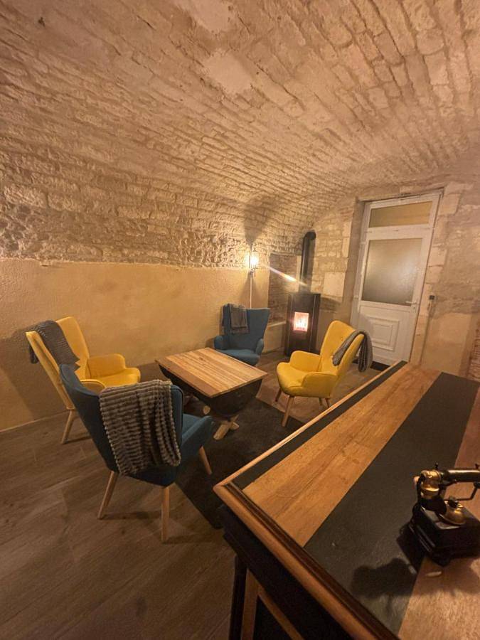 La maison de pierres in Chablis, Région d'Auxerre