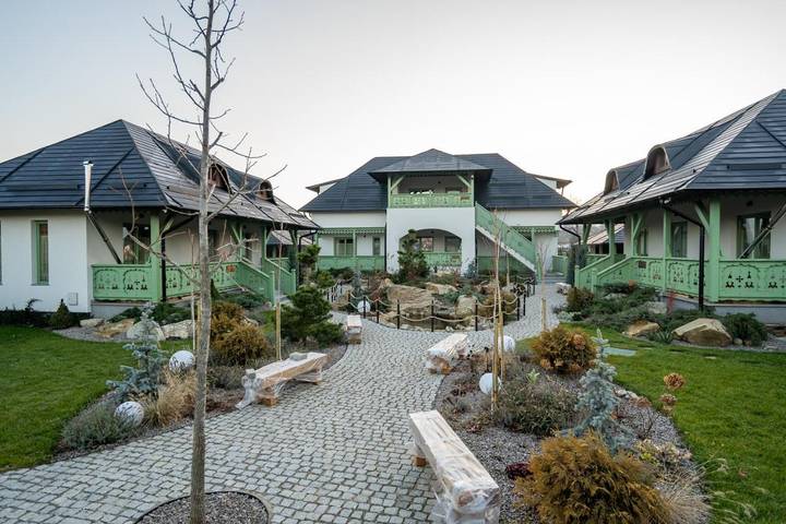 Gîte pour 6 personnes, avec sauna et jardin ainsi que vue et terrasse, animaux acceptés