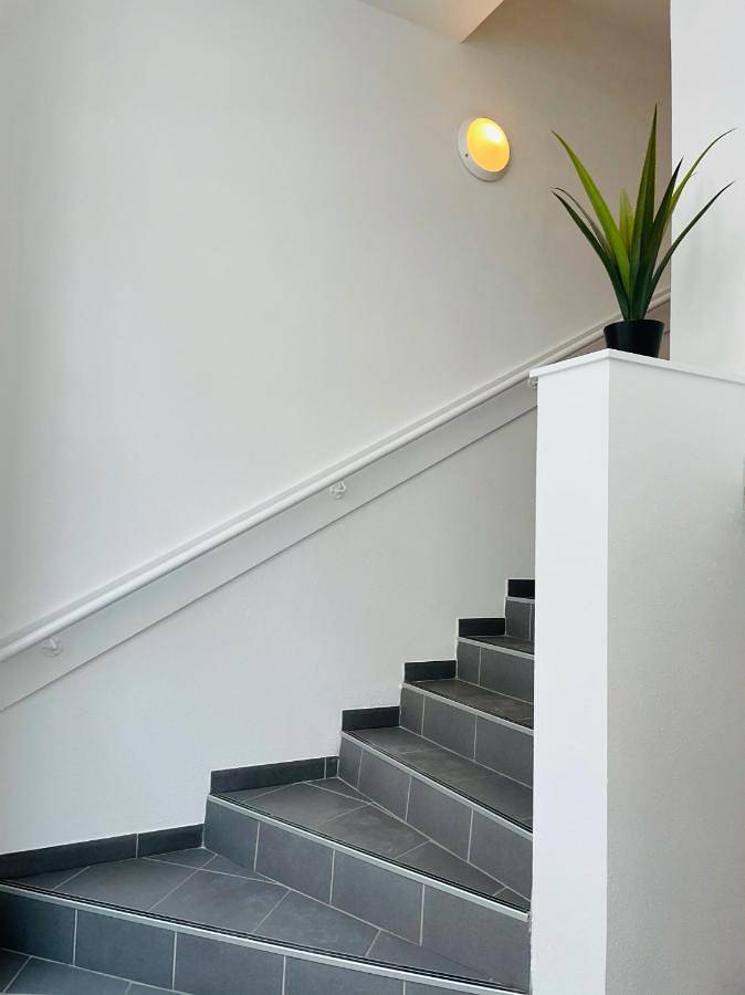 Appartement entier, Loft 60m2 2-4 personnes avec garage et wifi 3 Rue St Joseph St Etienne proche centre-ville in Saint-Étienne, Loire