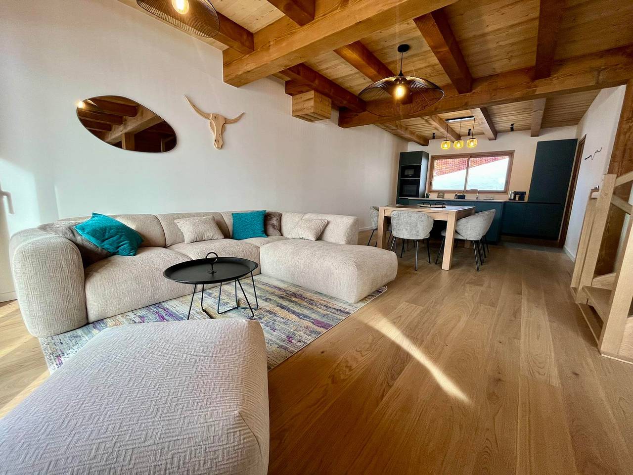 3-Zimmer Chalet an der Piste mit Parkplatz und Wlan in Manigod, Annecy und Umgebung