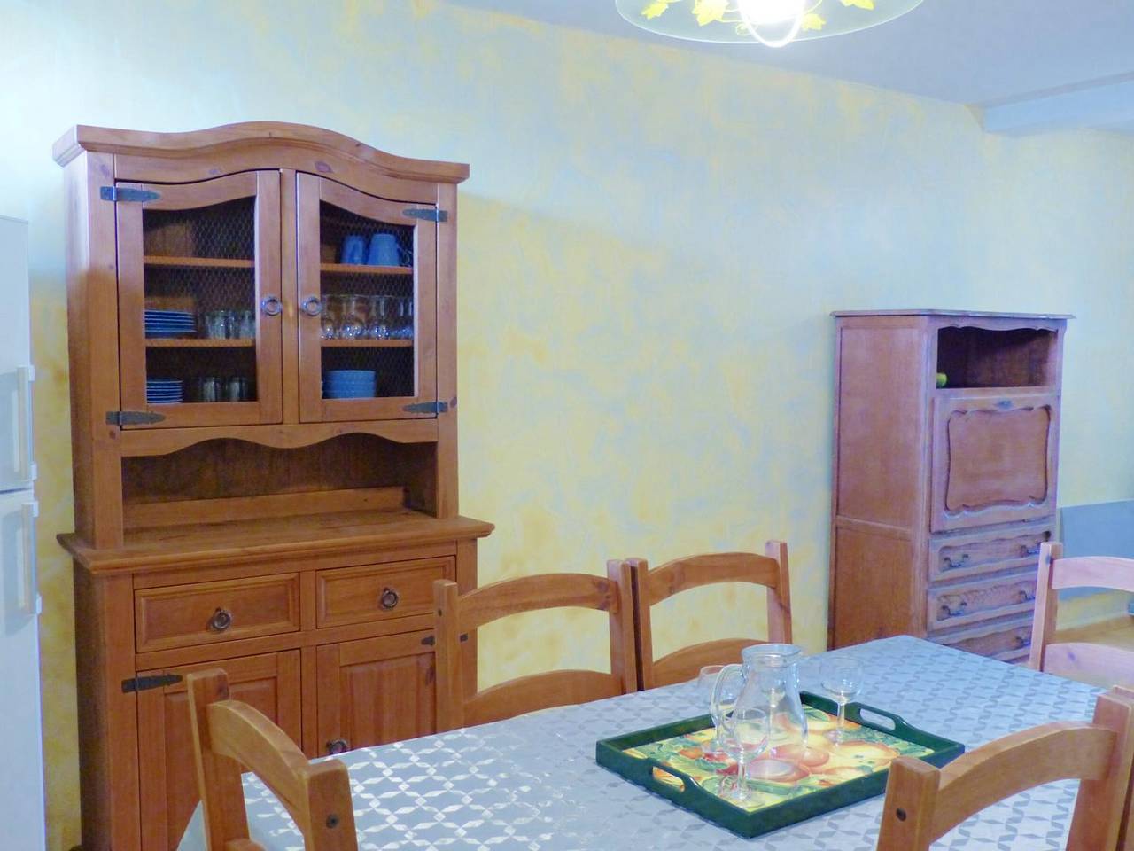 Appartement entier, Appartement chaleureux pour randonnées au Pays d'Huriel in Saint-Palais (Allier), Région de Montluçon
