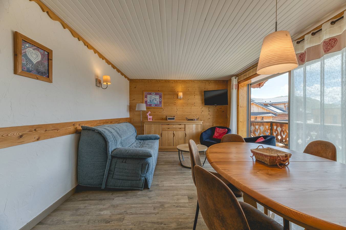 Appartement entier, Appartement 'Crocus 4-5 55m2' avec balcon et Wi-Fi in Huez, Parc national des Écrins