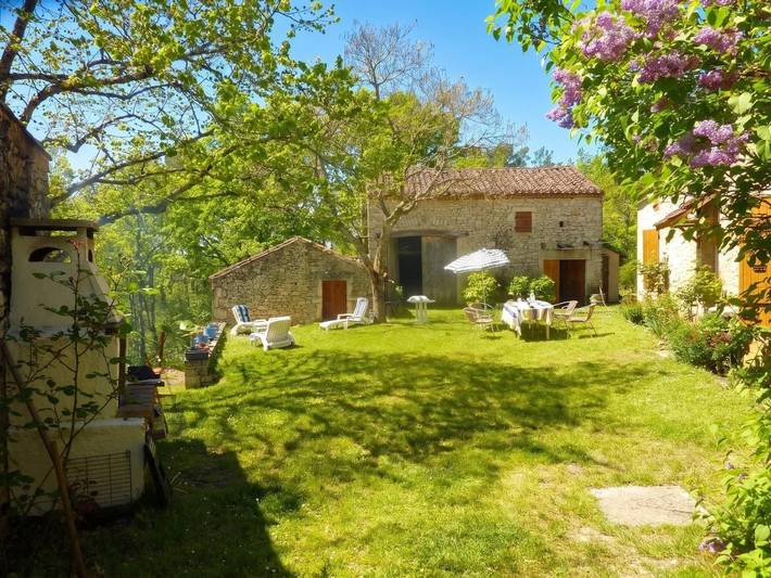 Location de vacances pour 4 personnes, avec Jardin à Les Junies