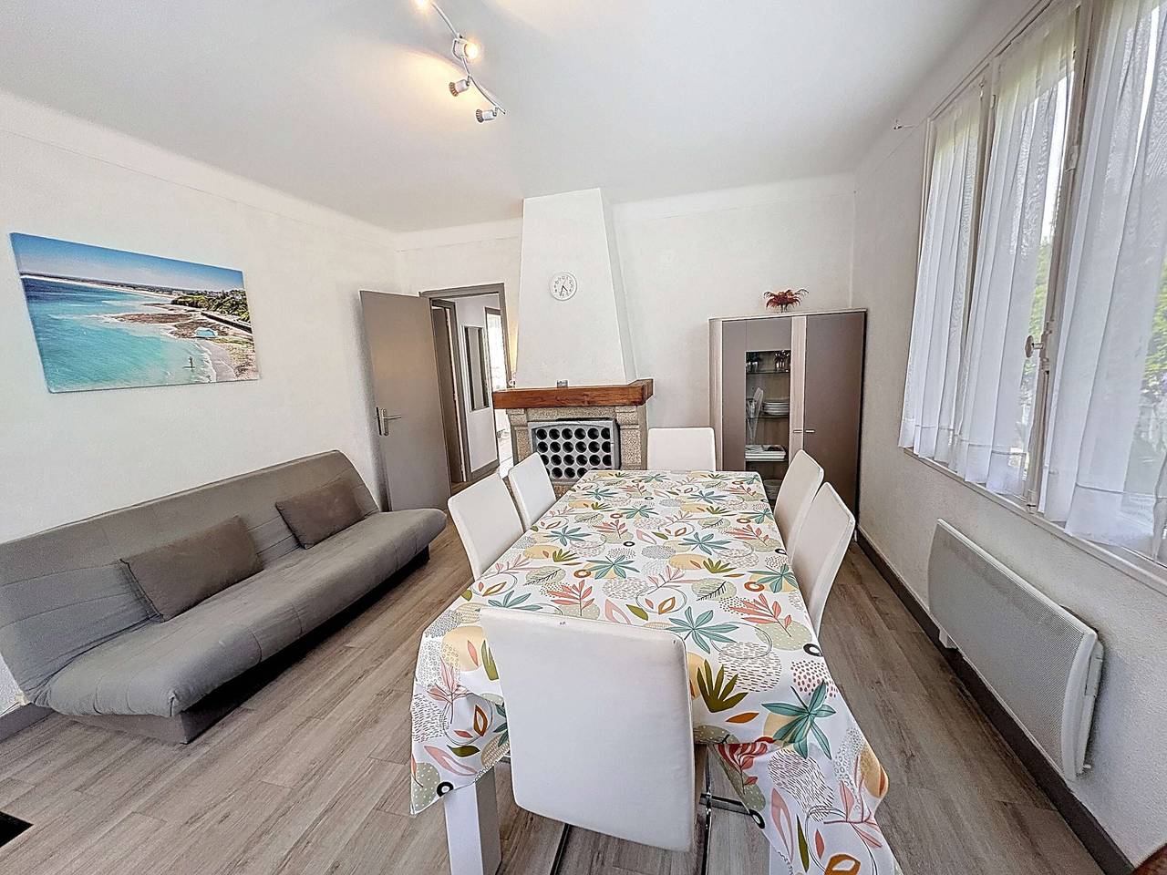 Casa de vacaciones cerca de la playa con jardín y terraza in Jullouville, Côte de la Déroute