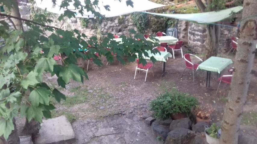Location de vacances pour 3 personnes, avec terrasse et jardin à Le Monastier-sur-Gazeille - 4