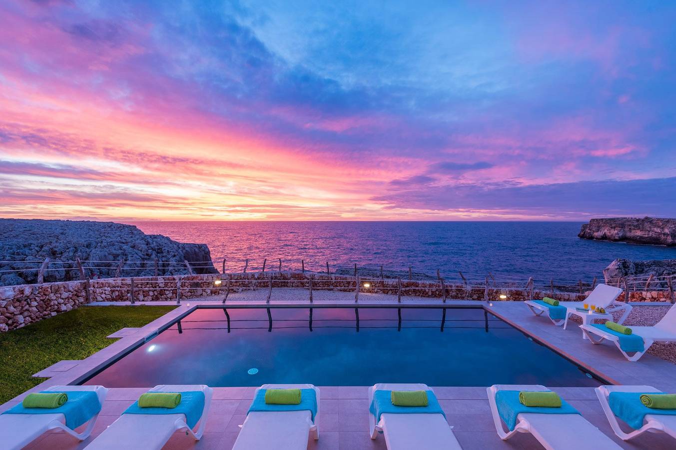 Villa pour 8 personnes in Cala Blanes, Ciutadella