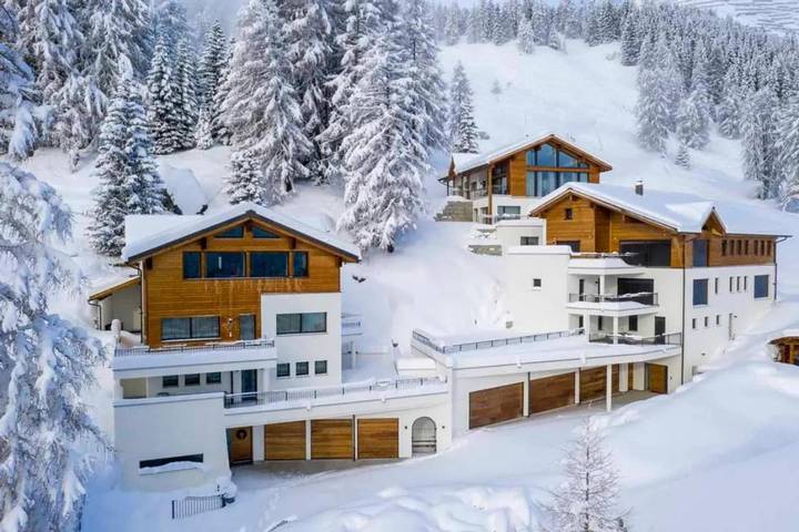 Villa für 36 Personen, mit Balkon und Whirlpool sowie Sauna