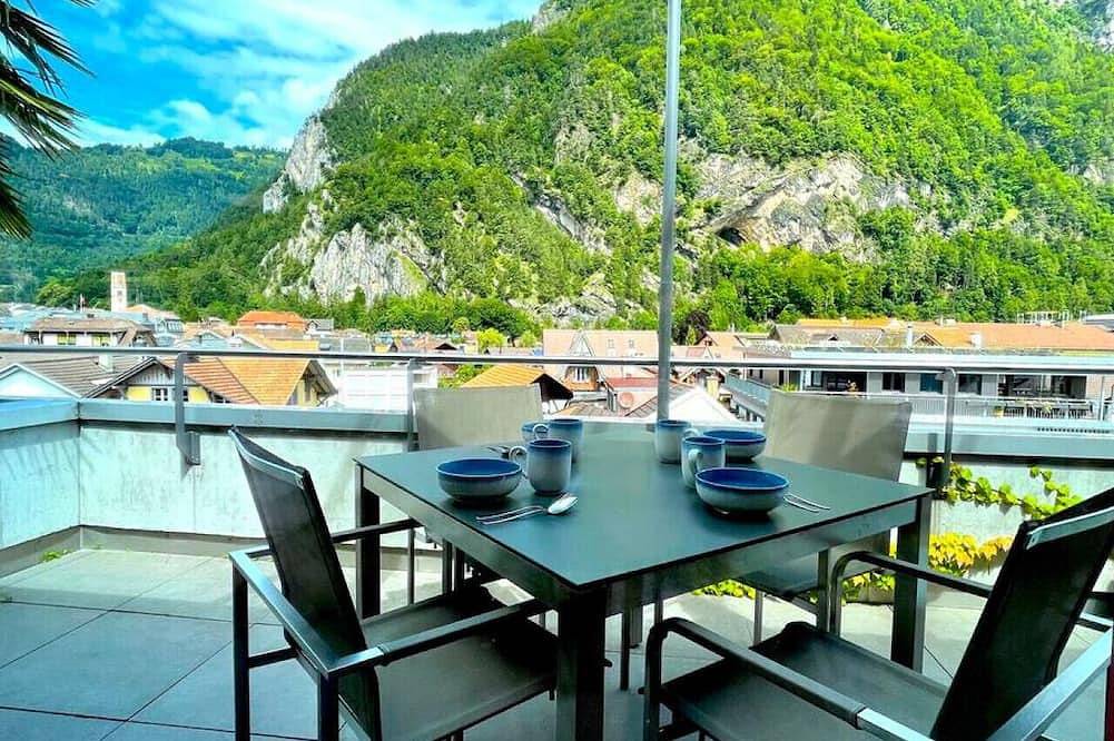 Ganze Wohnung, Swisshut Penthouse 10min Interlaken West Station - Apart. Blume 2 in Interlaken, Thunersee