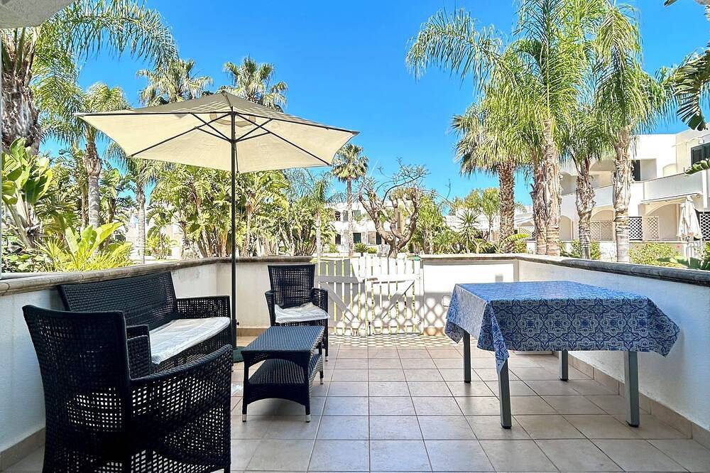 Apartamento entero, Nika house in verdant residence 150 meters from the sea in Isola delle Femmine, Provincia de Palermo