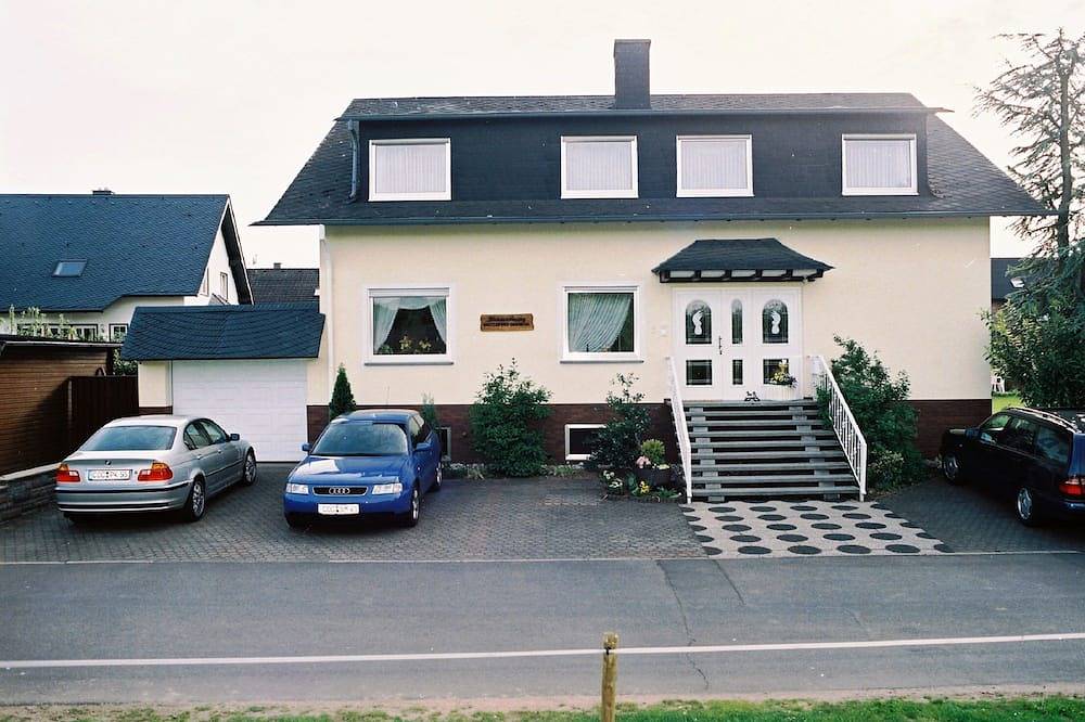Ganze Wohnung, Herzlich Willkommen im Ferienparadies Haus Kotthoff - Erholung pur! in Valwig, Cochem-Zell
