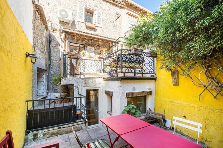 Maison de vacances 'La Maison De Caroline' avec terrasse privée, Wi-Fi et climatisation in Villeneuve-Loubet, Côte méditerranéenne (France)