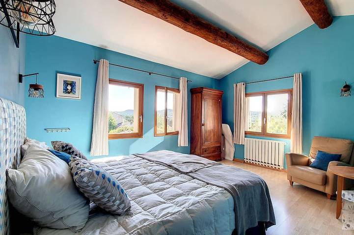 Location de vacances pour 8 personnes, avec jardin et terrasse, animaux acceptés à La Bastide-des-Jourdans - 4