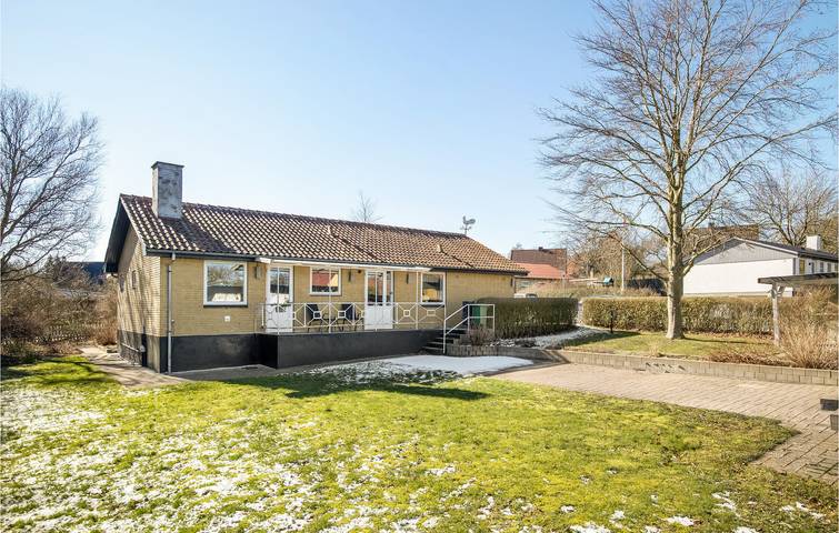 Feriehus for 4 personer, med have og terrasse - 1