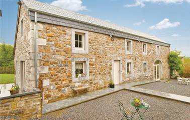 Location de vacances pour 9 personnes, avec terrasse et jardin, animaux acceptés au Province de Luxembourg