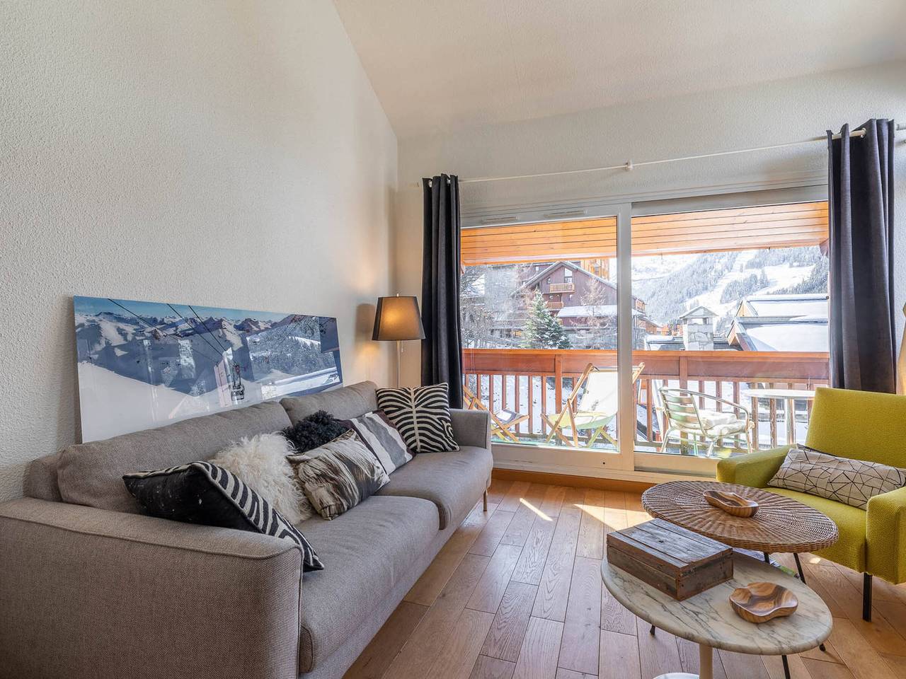 Entire apartment, Cozy duplex in Méribel, near slopes & shops, garage in Méribel, Les Allues