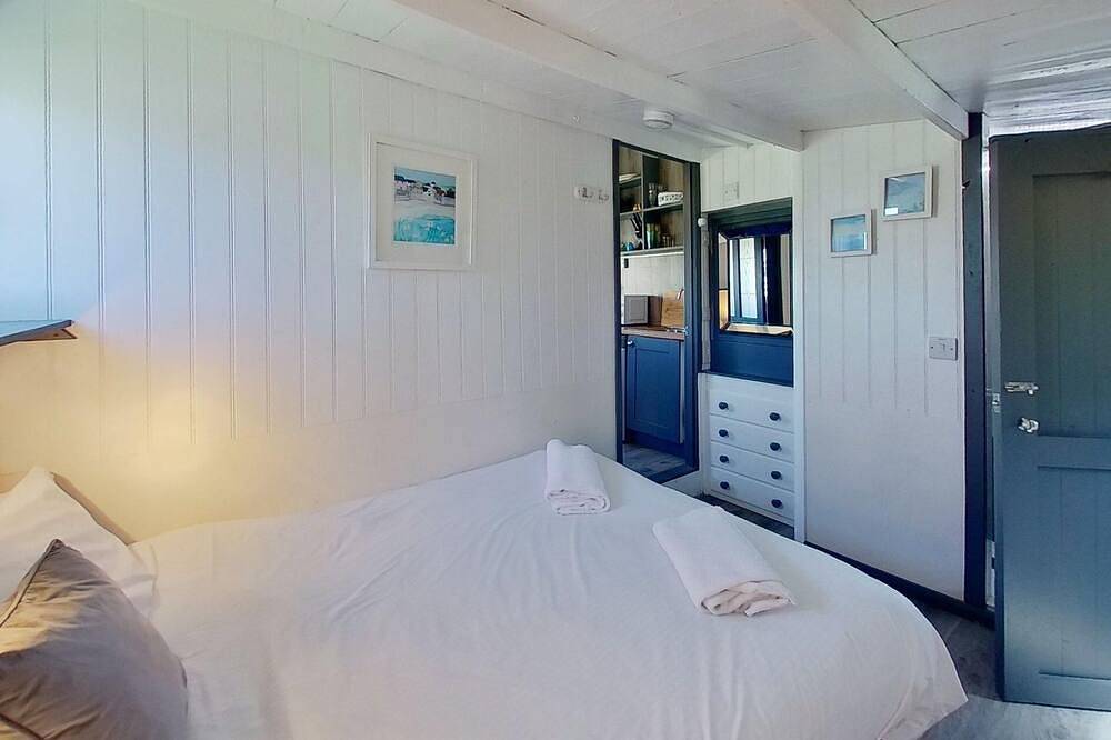 Entire apartment, E19 Roskear, Riviere Towans in Hayle, Cornwall