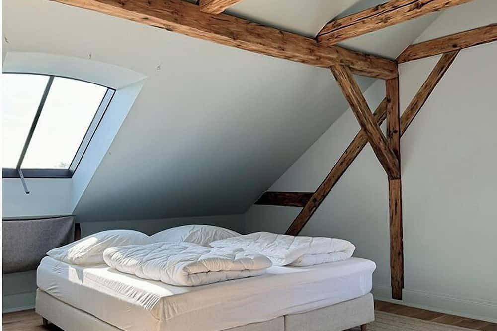 Entire Historic Captain's House - 6 Bedrooms in Strukkamp, Fehmarn