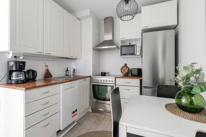 Ganze Wohnung, Spacious Downtown Apt with Balcony | Hosts 10 in Pirkanmaa